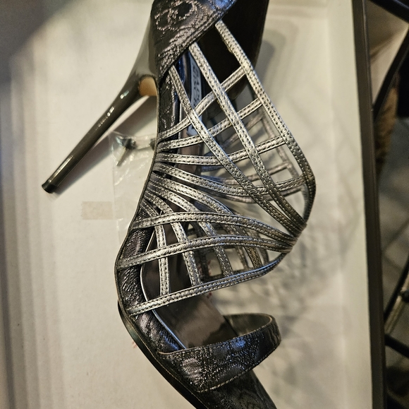 Badgley Mischka Rhinestone Butterfly Steletto high heels 7.5 new - Picture 15 of 16